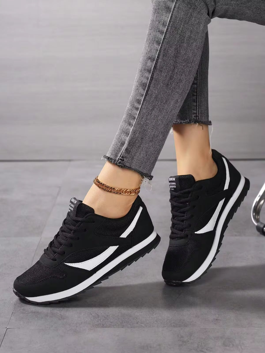 2025 Autumn Women Retro Round Toe Lace-Up Soft Bottom Comfortable Casual Breathable Sneakers, Versatile For Daily Running, Sports Mix Color Shoes, Summer